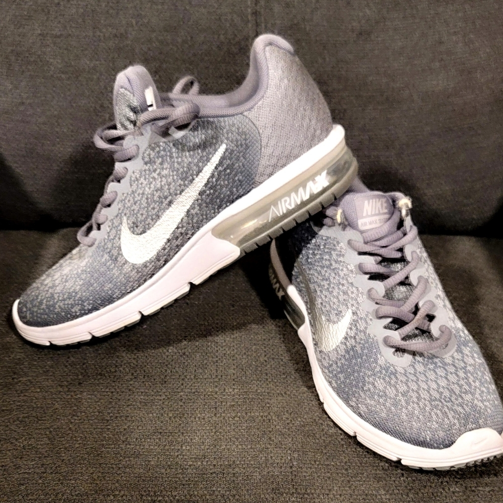 Womens Nike AirMax Sequent 2 Running Shoes